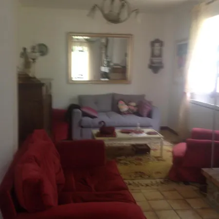 Holiday home Petite Maison A L'oree De La Foret Roumegoux (Cantal)